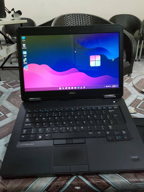 core i5 generation 4 8gb ram 128gb SSD window 11 b smooth chlata he 3