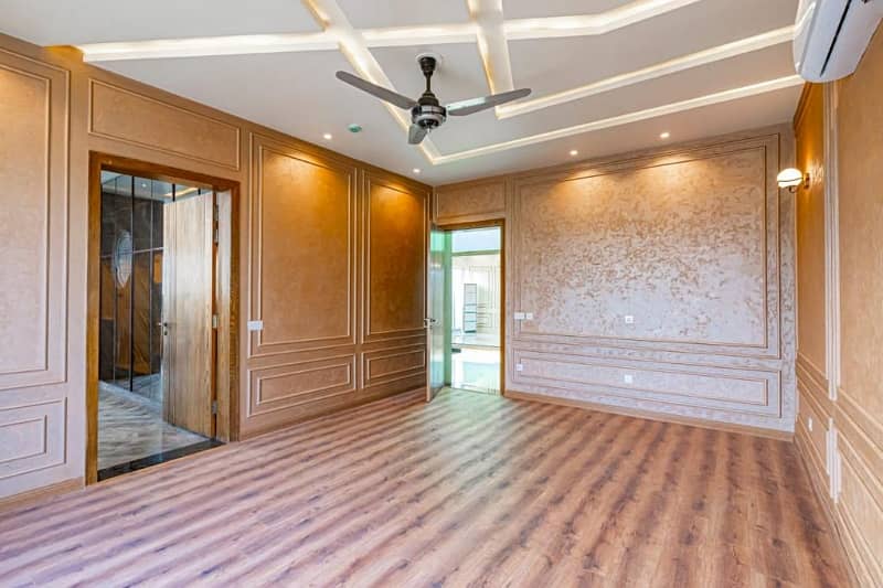 A 20 Marla House In Lahore Is On The Market For Rent 0