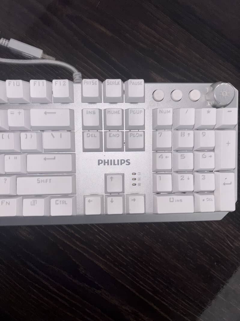 phillips white rgb mechanical keyboard 0