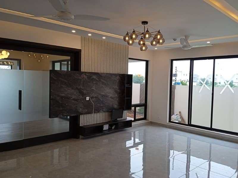 House Of 20 Marla Available In DHA Phase 3 3