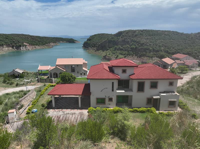 DAM VIEW LUXURY VILLA - 5 Bed Mansion In Mangla Green Housing 3