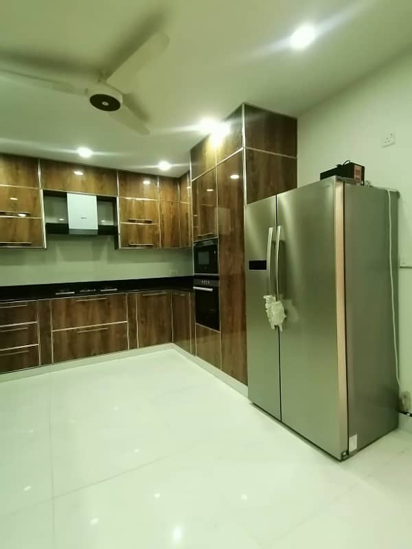 DHA 1 Kanal Fully Furnished Corner Ideal Bungalow For Sale In Phase 1 15