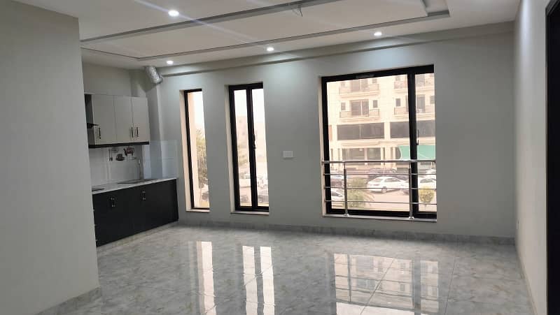 Ideal 5 Marla House Available In Bahria Town - Sector E, Lahore 1