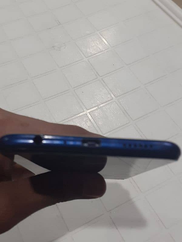 Urgent sale. Samsung a10s 3