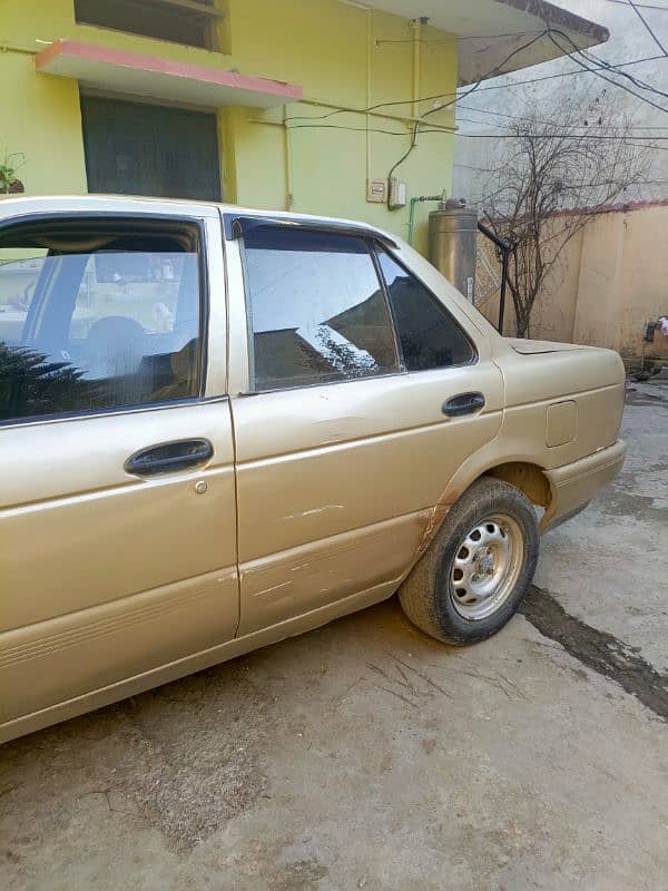 Nissan Sunny 1991 4