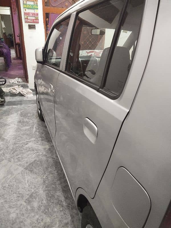 Suzuki Wagon R 2017 1