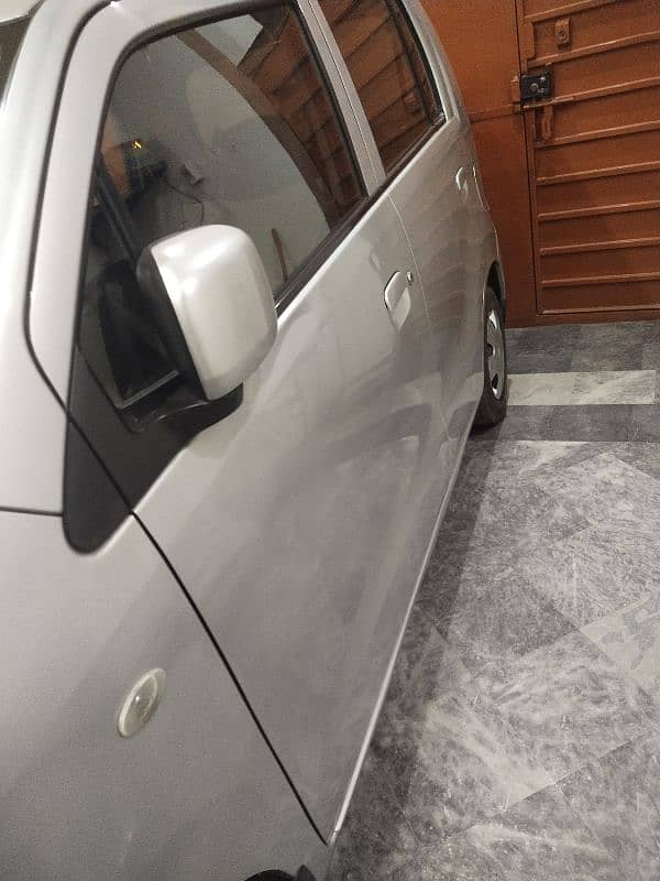 Suzuki Wagon R 2017 3