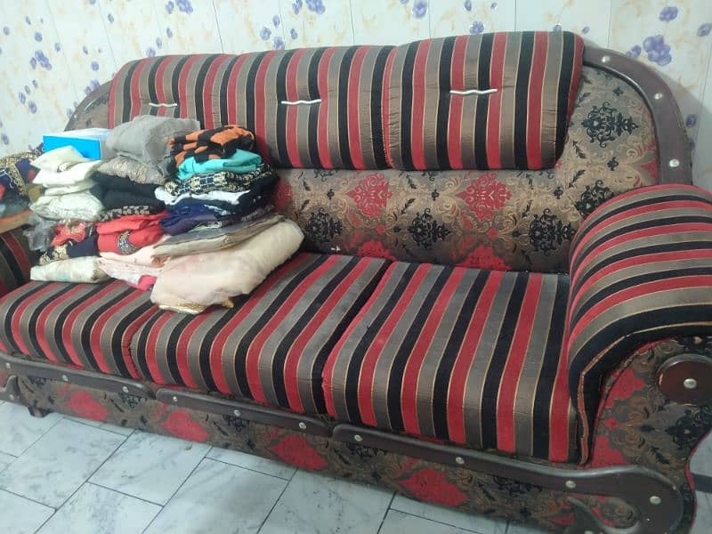 3 seater sofa 0