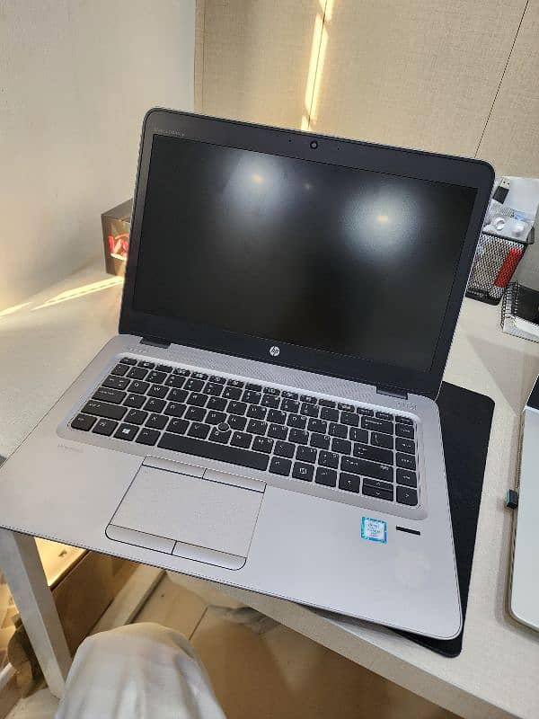 HP Elitebool 840_G3 i5_6th generation. 0