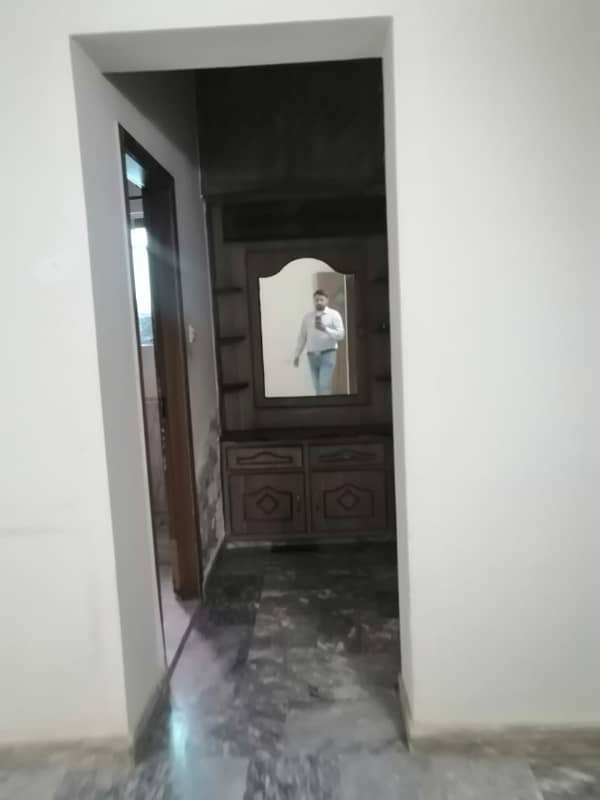 Beautiful 1 Kanal Upper Portion For Rent In Johar Town ALLAH Ho Chowk 11