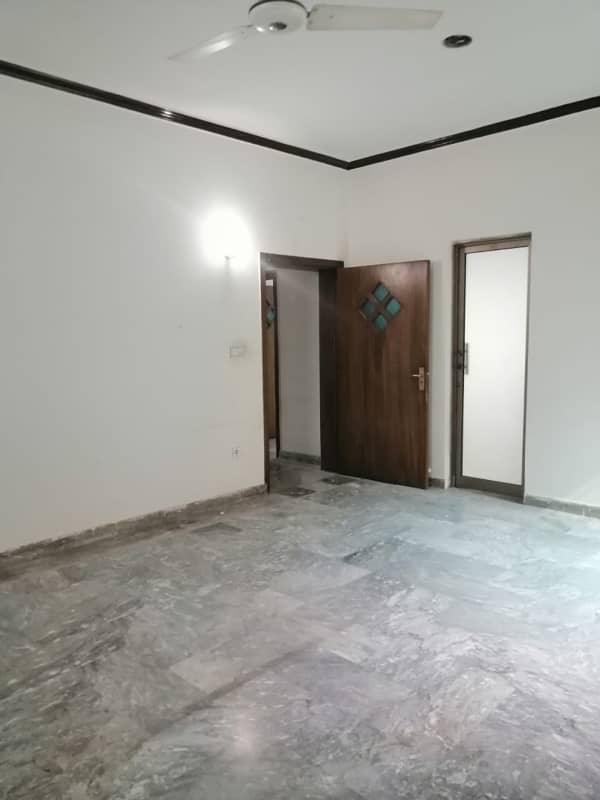 Beautiful 1 Kanal Upper Portion For Rent In Johar Town ALLAH Ho Chowk 15