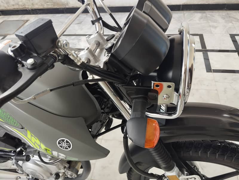 Yamaha YBR 125G 2023 12