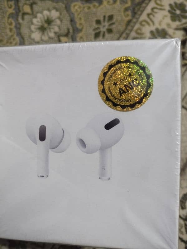 i airbuds new condition with box new 0