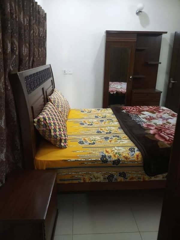 Par day short time one bed appatment for rent bahira town phase 6 any time available 1