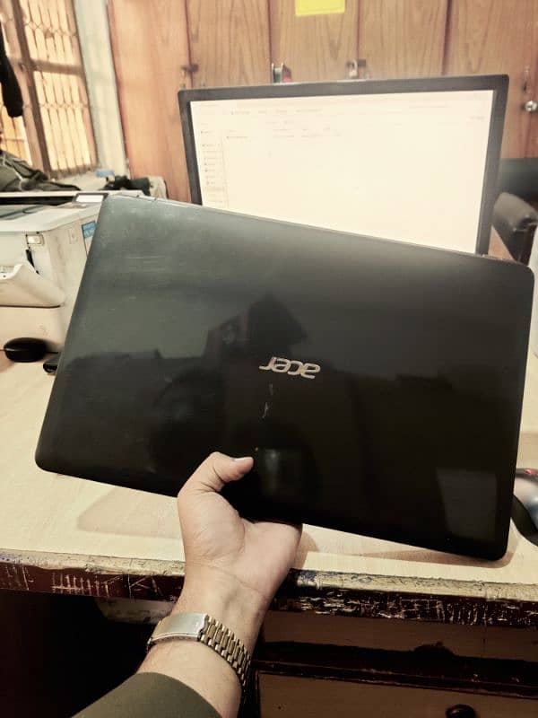 Acer Laptop 9/10 6