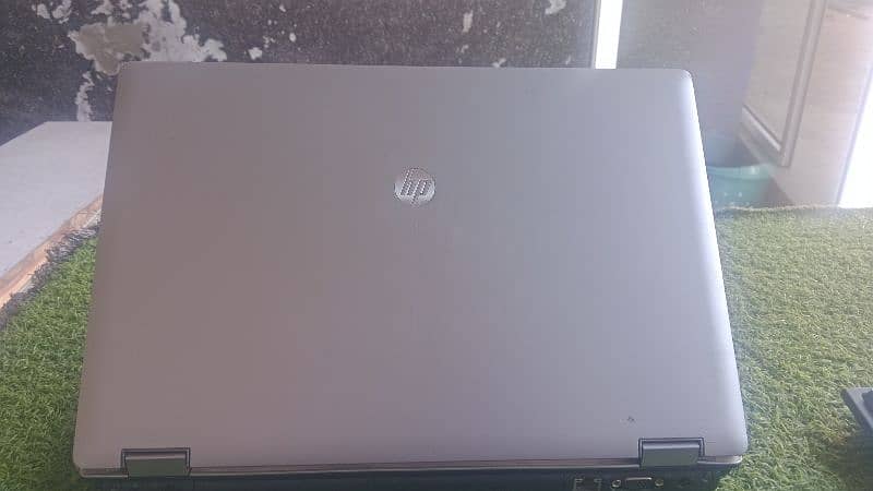 Laptop ram 4gb storage 230 battery timing 3hr only 1 month used 3