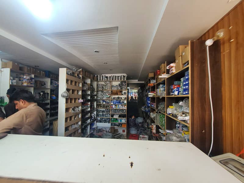 650 Sq-ft Boulevard Shop For Sale in hub Commercial Ali Avenue 6