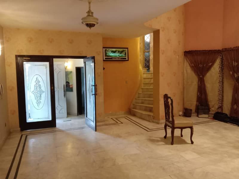 1Kanal Beautiful House Available For Sale DHA Phase 1 4