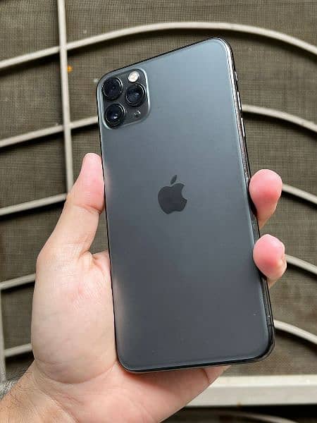 iphone 11 Pro Max LLA 7