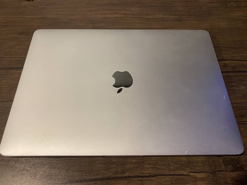 Macbook Pro 2017 i7 16/712gb 0