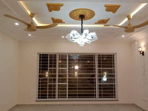 BRAND NEW 10 MARLA FULL HOUSE AVALIABLE FOR SALE SECTOR C BLOCK JASEMEEN GHULMOHER GHULBAHAR OVERSEAS A BAHRIA TOWN LAHORE 0