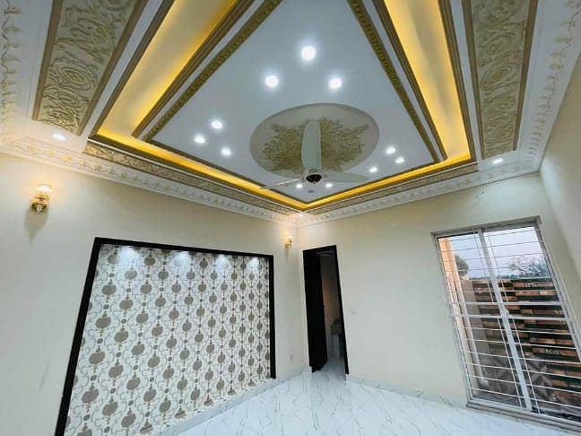 BRAND NEW 10 MARLAS HOUSE AVAILABLE FOR SALE SECTOR F BLOCK JINNAH BAHRIA TOWN LAHORE 11