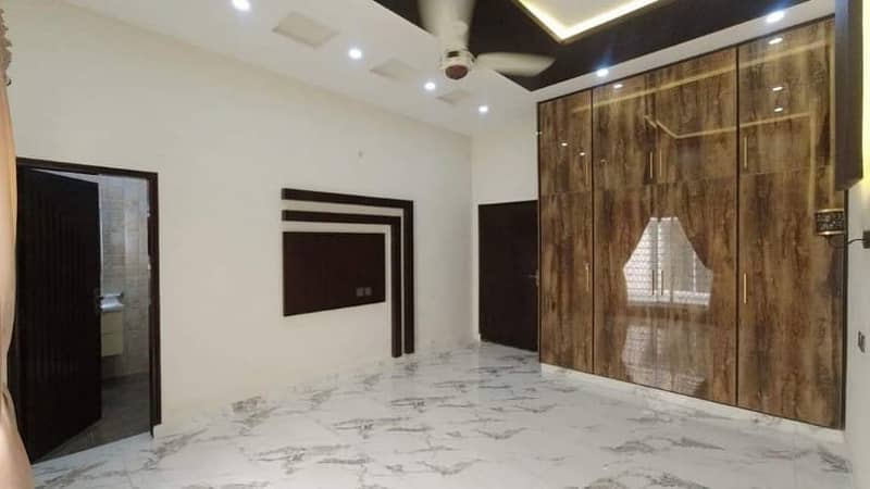 BRAND NEW 10 MARLAS HOUSE AVAILABLE FOR SALE SECTOR B BLOCK GHULBAHAR BAHRIA TOWN LAHORE 7