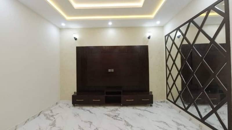 BRAND NEW 10 MARLAS HOUSE AVAILABLE FOR SALE SECTOR B BLOCK GHULBAHAR BAHRIA TOWN LAHORE 19