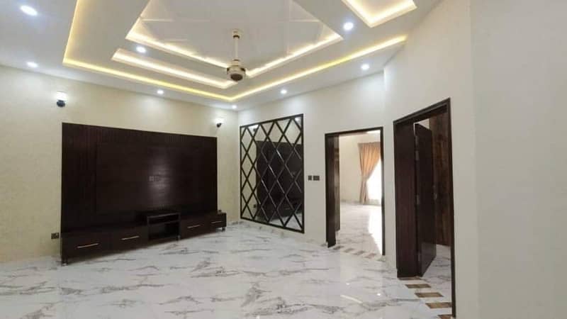 BRAND NEW 10 MARLAS HOUSE AVAILABLE FOR SALE SECTOR B BLOCK GHULBAHAR BAHRIA TOWN LAHORE 20