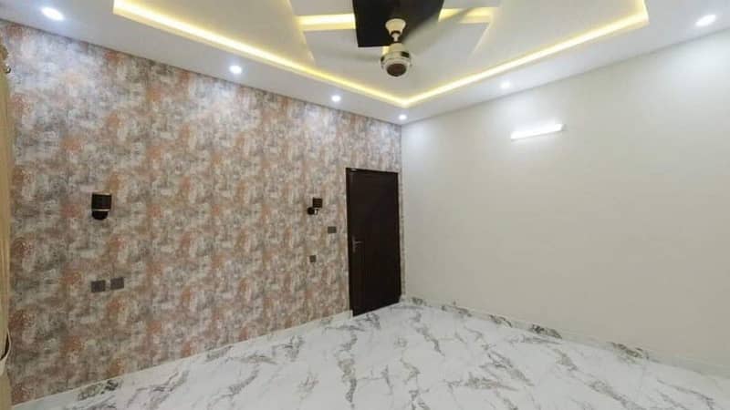 BRAND NEW 10 MARLAS HOUSE AVAILABLE FOR SALE SECTOR B BLOCK GHULBAHAR BAHRIA TOWN LAHORE 23