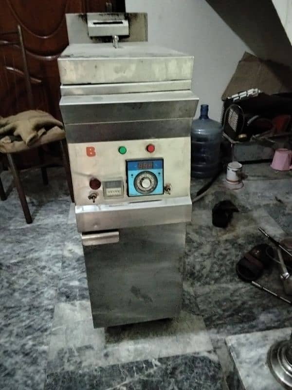 fry machine 16 litre . breading table . dishwasher Singh 2