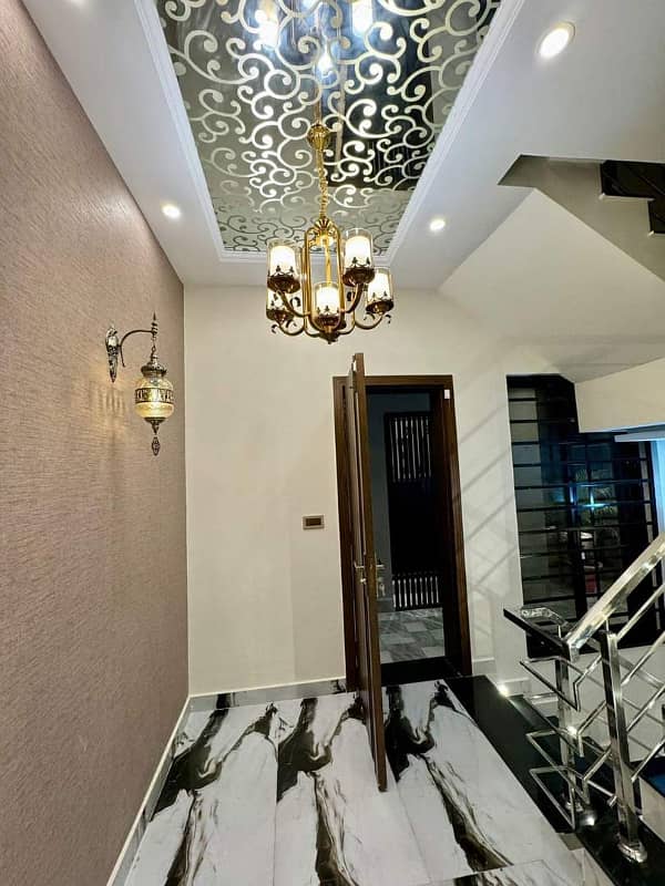 BRAND NEW 10 MARLAS HOUSE AVAILABLE FOR SALE SECTOR C BLOCK JASMINE BAHRIA TOWN LAHORE 7