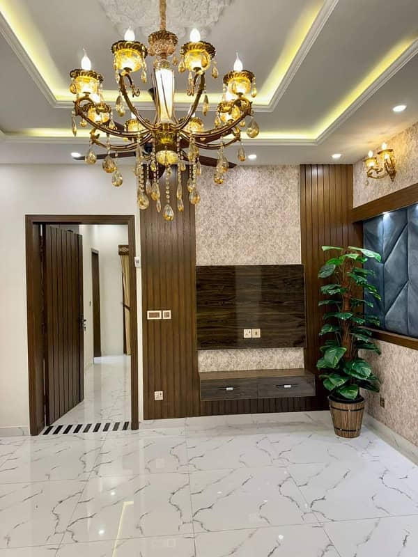 BRAND NEW 10 MARLAS HOUSE AVAILABLE FOR SALE SECTOR C BLOCK JASMINE BAHRIA TOWN LAHORE 14