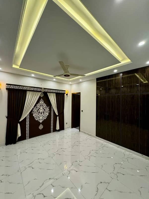 BRAND NEW 10 MARLAS HOUSE AVAILABLE FOR SALE SECTOR C BLOCK JASMINE BAHRIA TOWN LAHORE 16