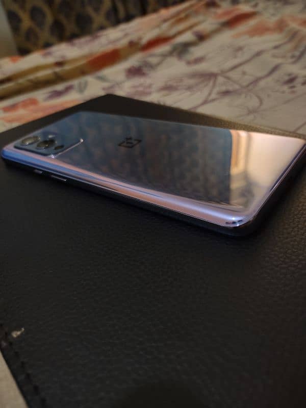 OnePlus 9 8/128 3