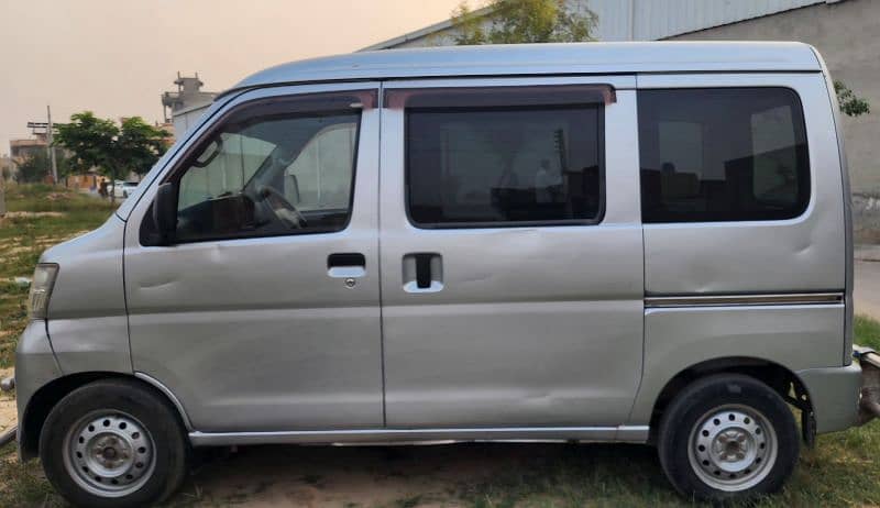 Daihatsu Hijet 2013 3