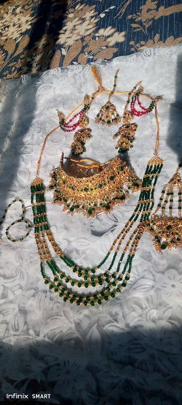 Artificial Bridal Jewelry set (Green & Golden) 0