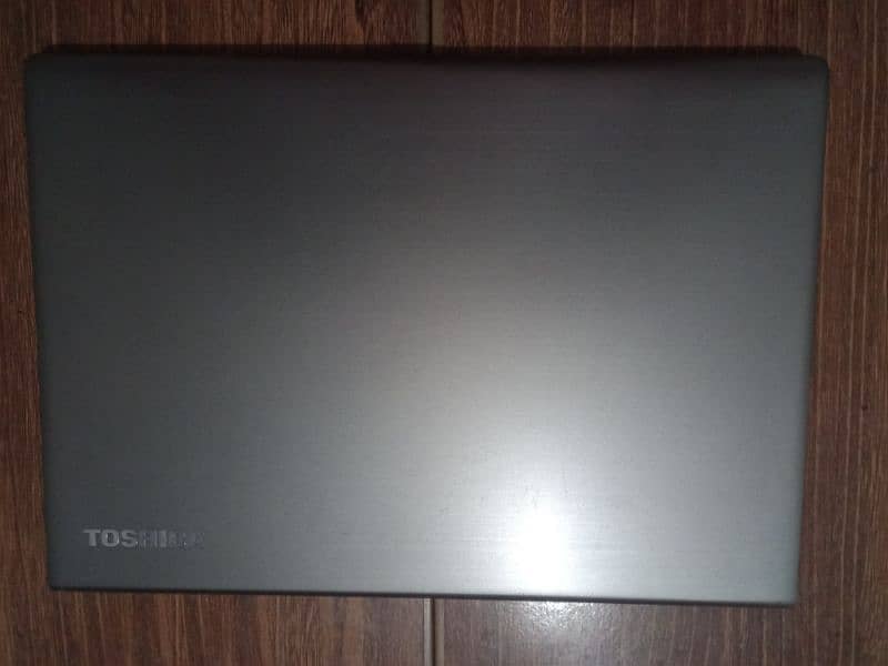 Toshiba Z30 i5 4th generation 8gb ram 128gb ssd back light keyboard 2