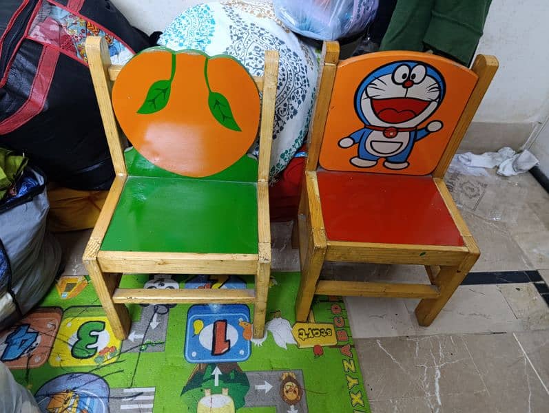 kids furniture in very good condition 2