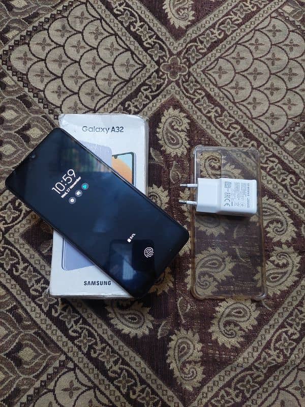 Samsung A32   6gb ram 128gb memory with box and orignal charger 3