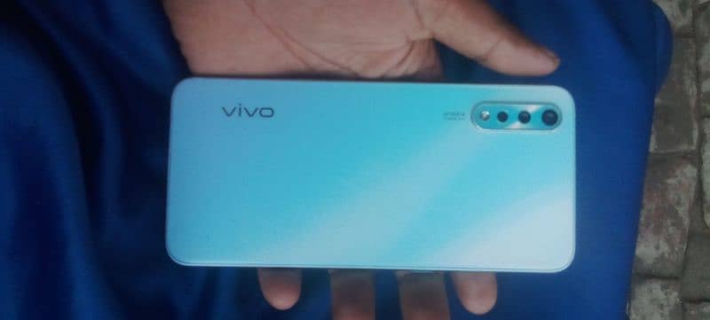 Vivo S1 4 ram 128rom 0