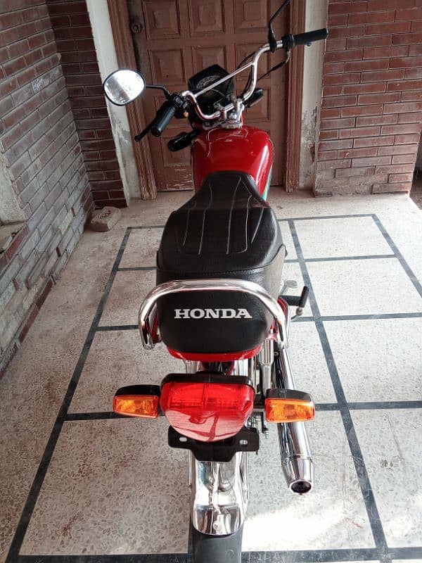 Honda CD70 2024 5