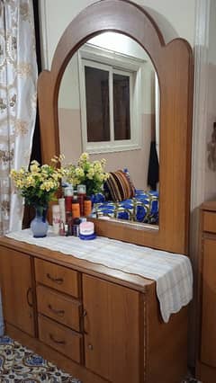 dressing table