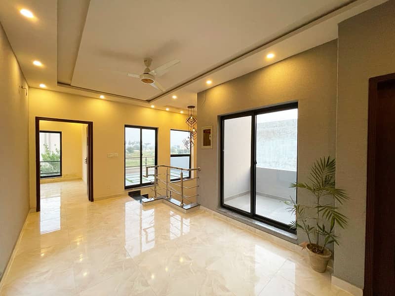 12 Marla 4 Bedroom House Availablr for Rent in Askari-2, Sherpao Bridge Colony Lahore 7