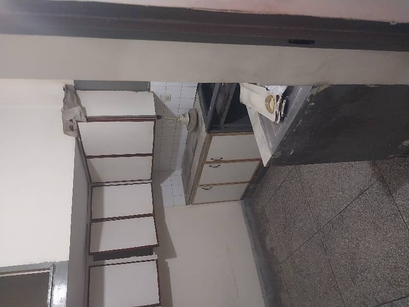 6 Marla Lower Portion Chips Flooring For Rent In Saddar Officer'S Colony 1