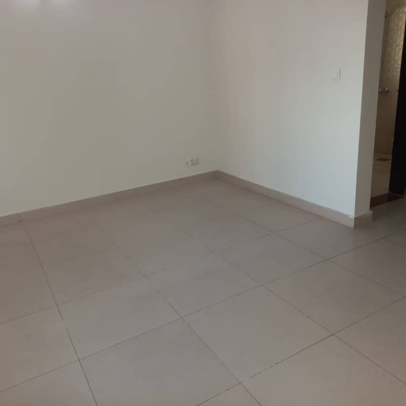 10 Marla Apartment 4 Floor For Rent 110k Rent And Ground Floor For Rent 120k Rent 0