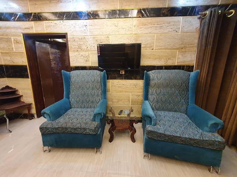 1 Fully Furnished Appartment in Cantt & studio Appartment available han 9