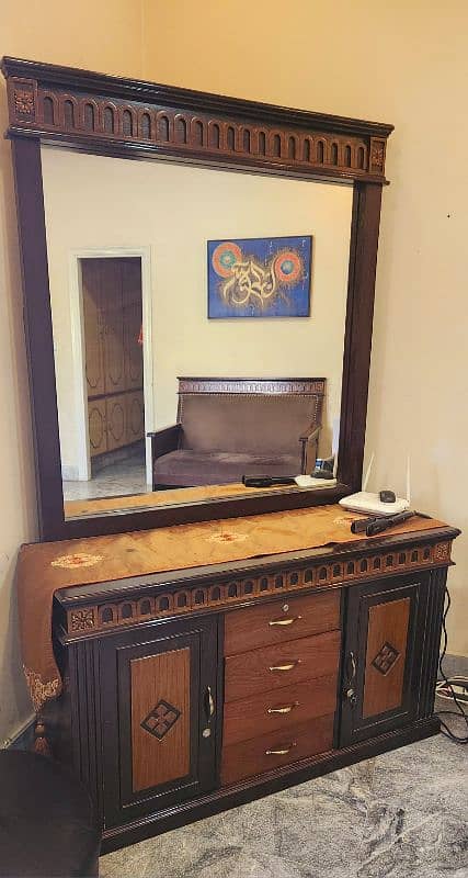 wooden dressing table 1