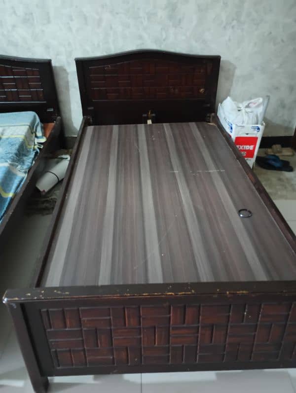 2 single bed without matters 1