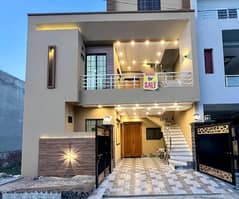 5 Marla House For sale In Rs. 19000000 Only